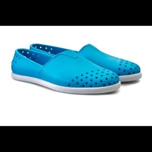 NEW! Native Verona / Lucy blue/shell white